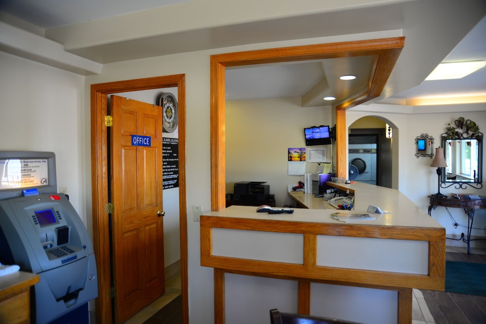 Budget Inn Express 46/46