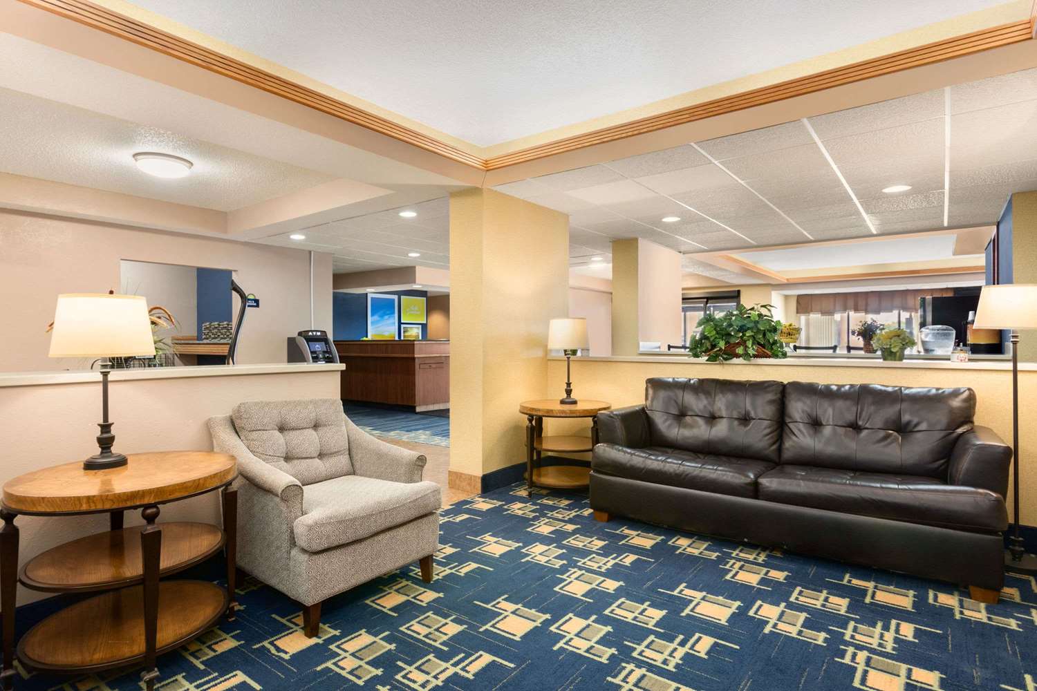 Days Inn by Wyndham Fargo/West Acres 5/11