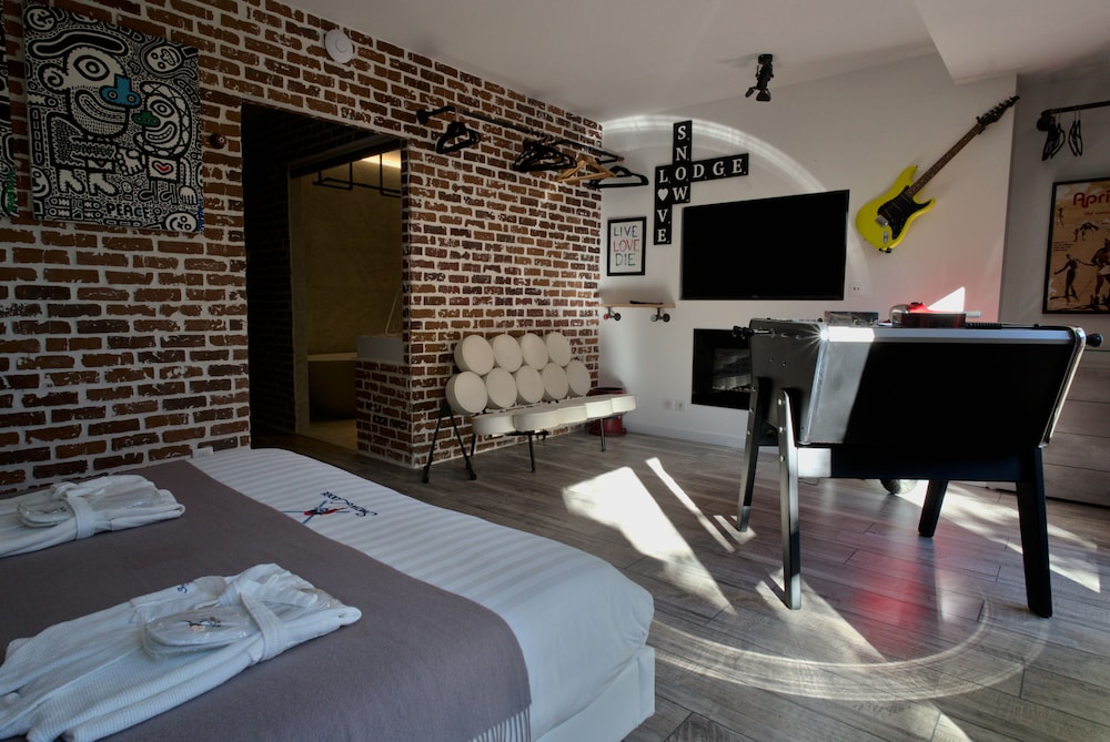 Snow Lodge Boutique Hotel 60/70
