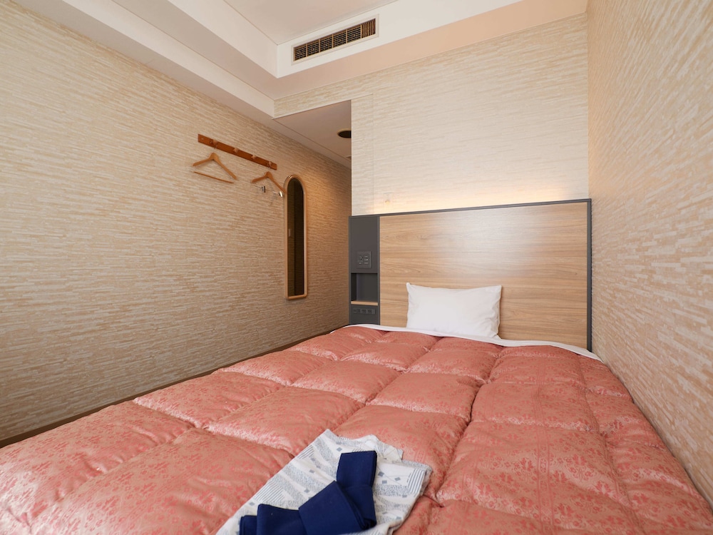 Gamagori Hotel 9/56