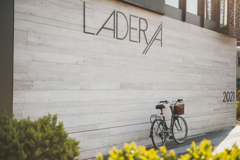 Ladera Hotel 43/50