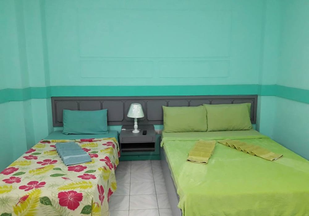 Hayward Travel Inn 23/55