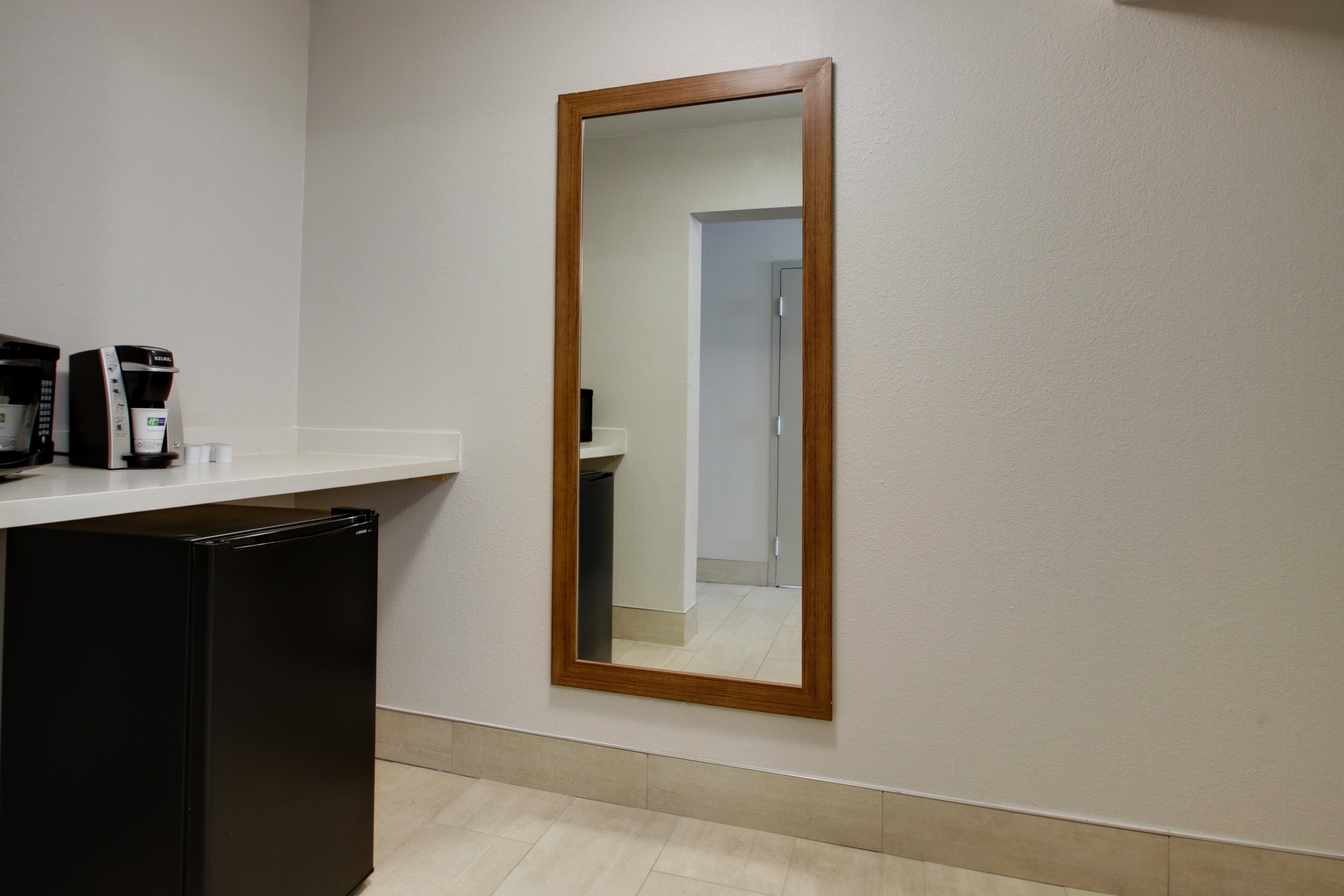 Holiday Inn Express Suites Wapakoneta 57/57