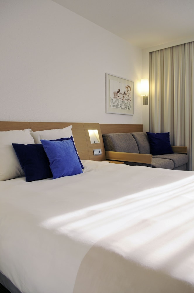 NOVOTEL BREDA 25/73