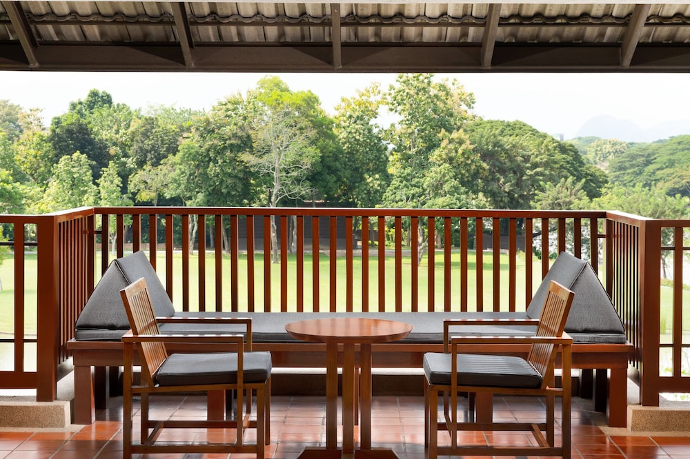 Le Meridien Chiang Rai Resort 8/71