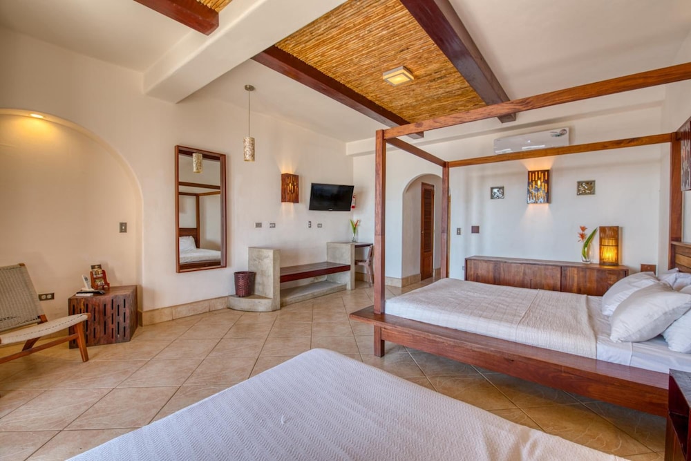 Hotel Alcazar 12/46