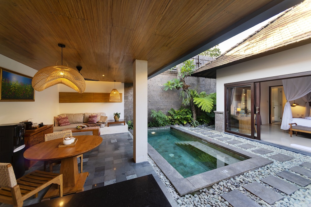 Adepa Resort 30/50