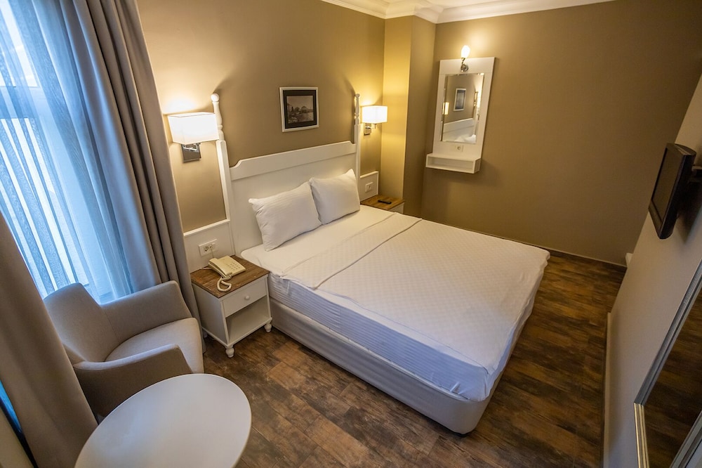 Olbios Marina Resort 7/50