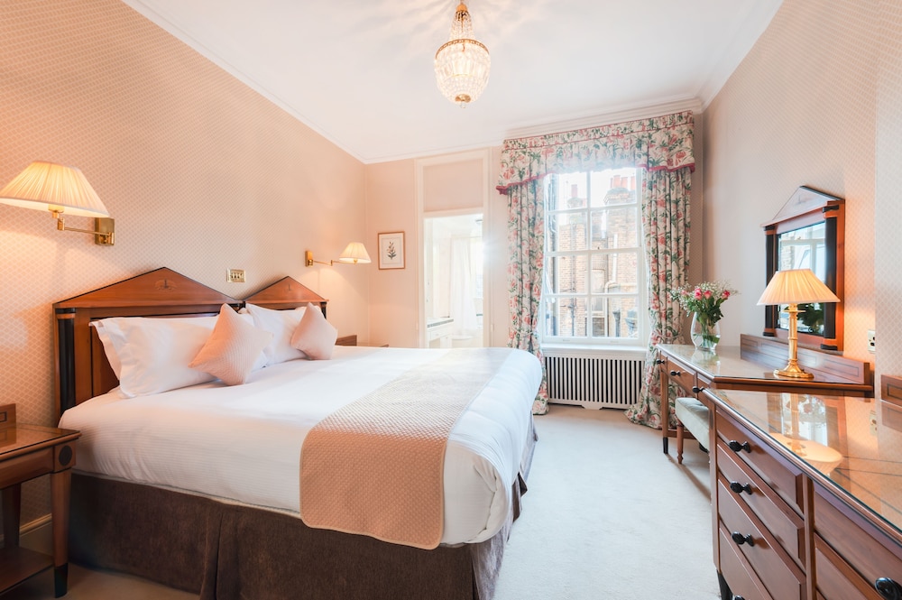 1 BEDROOM, RESIDENCE