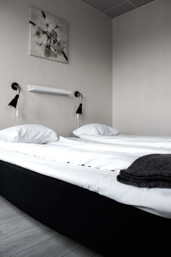 Euroway Hotel 27/50