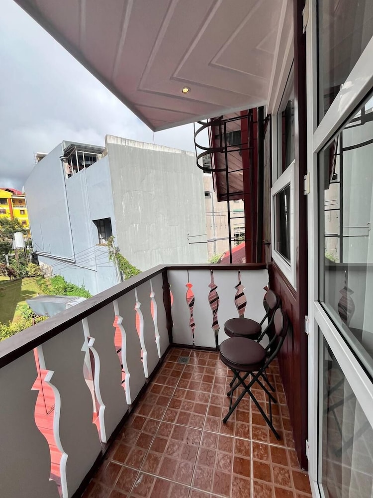 Safari Lodge Baguio By Log Cabin Hotel 7/76