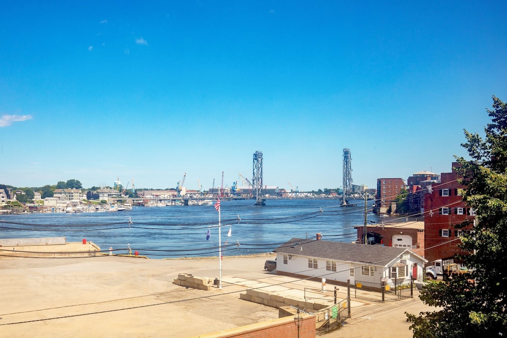 Sheraton Portsmouth Harborside 26/47