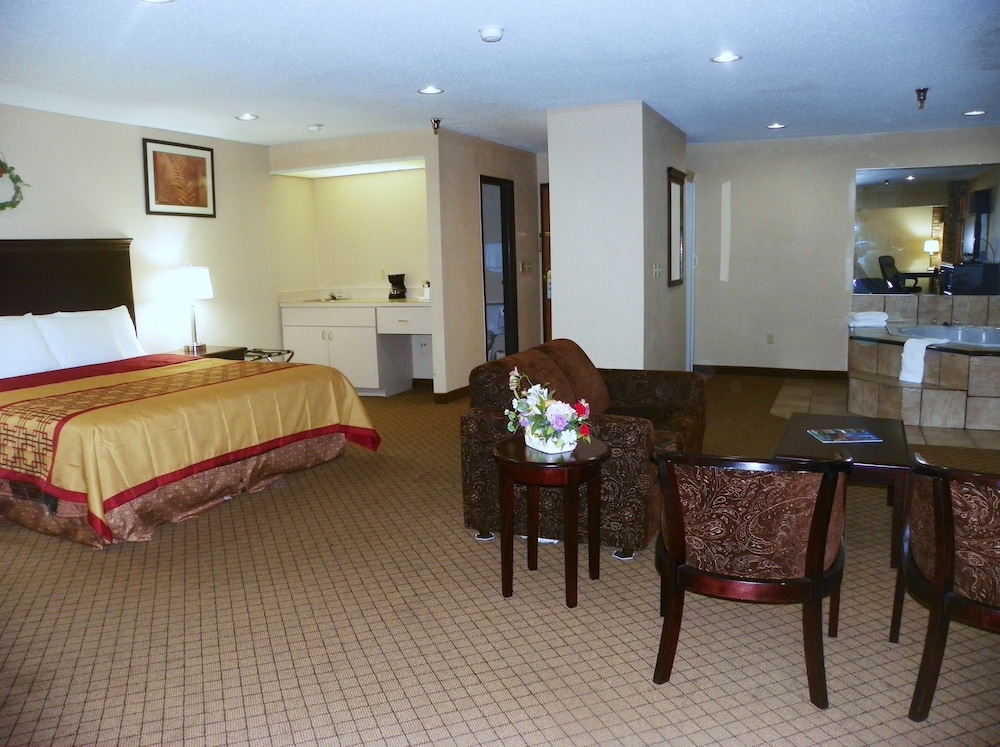 Royalton Inn & Suites 20/29