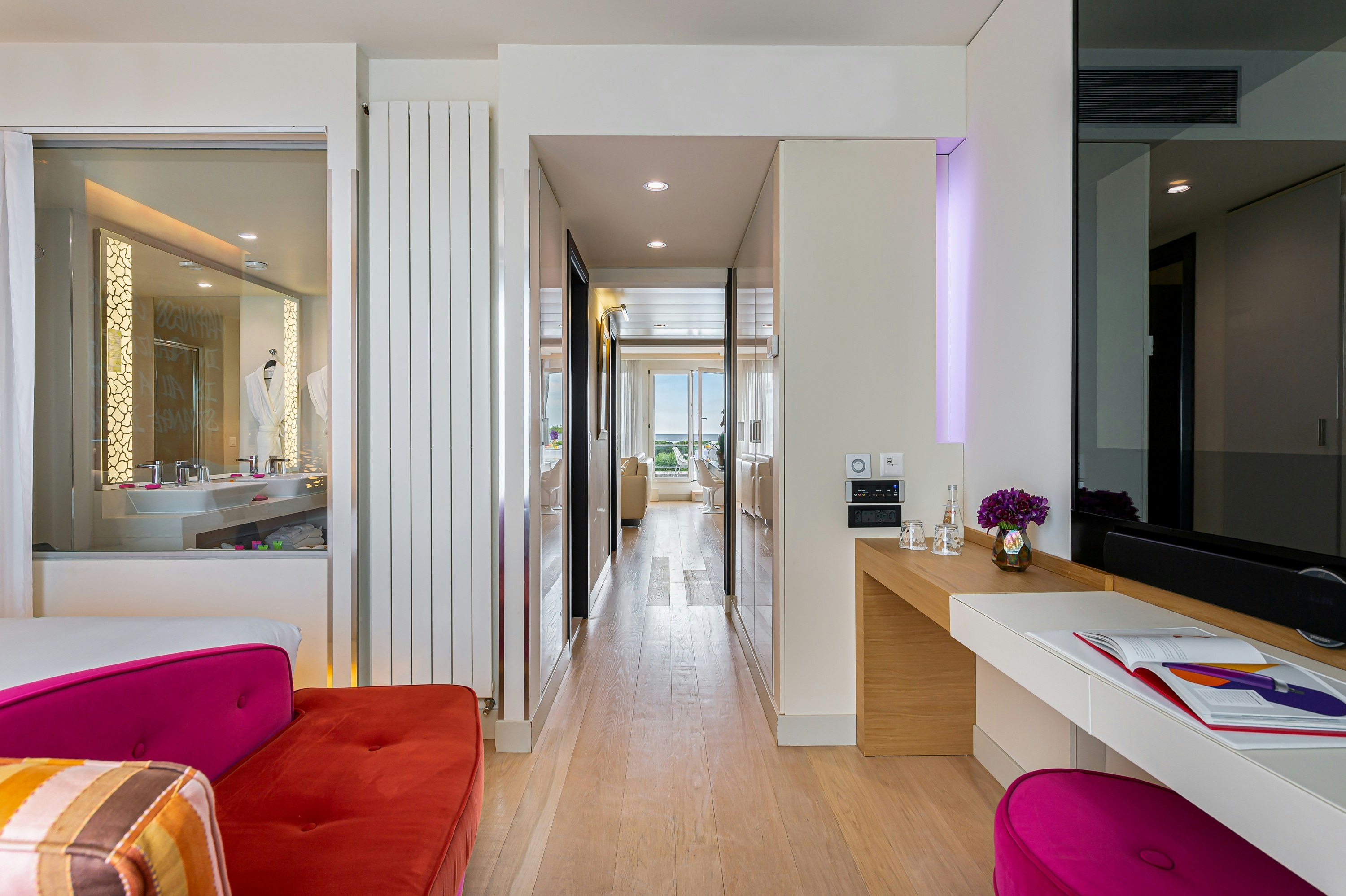 Hotel N Vy 44/47