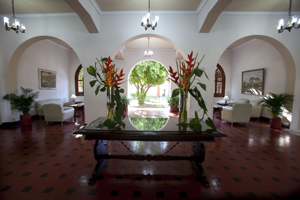 Hotel Guadalajara Buga 7/40