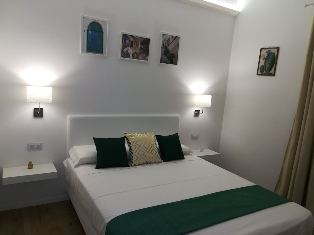 B&B Suites Via Del Mare 9/38
