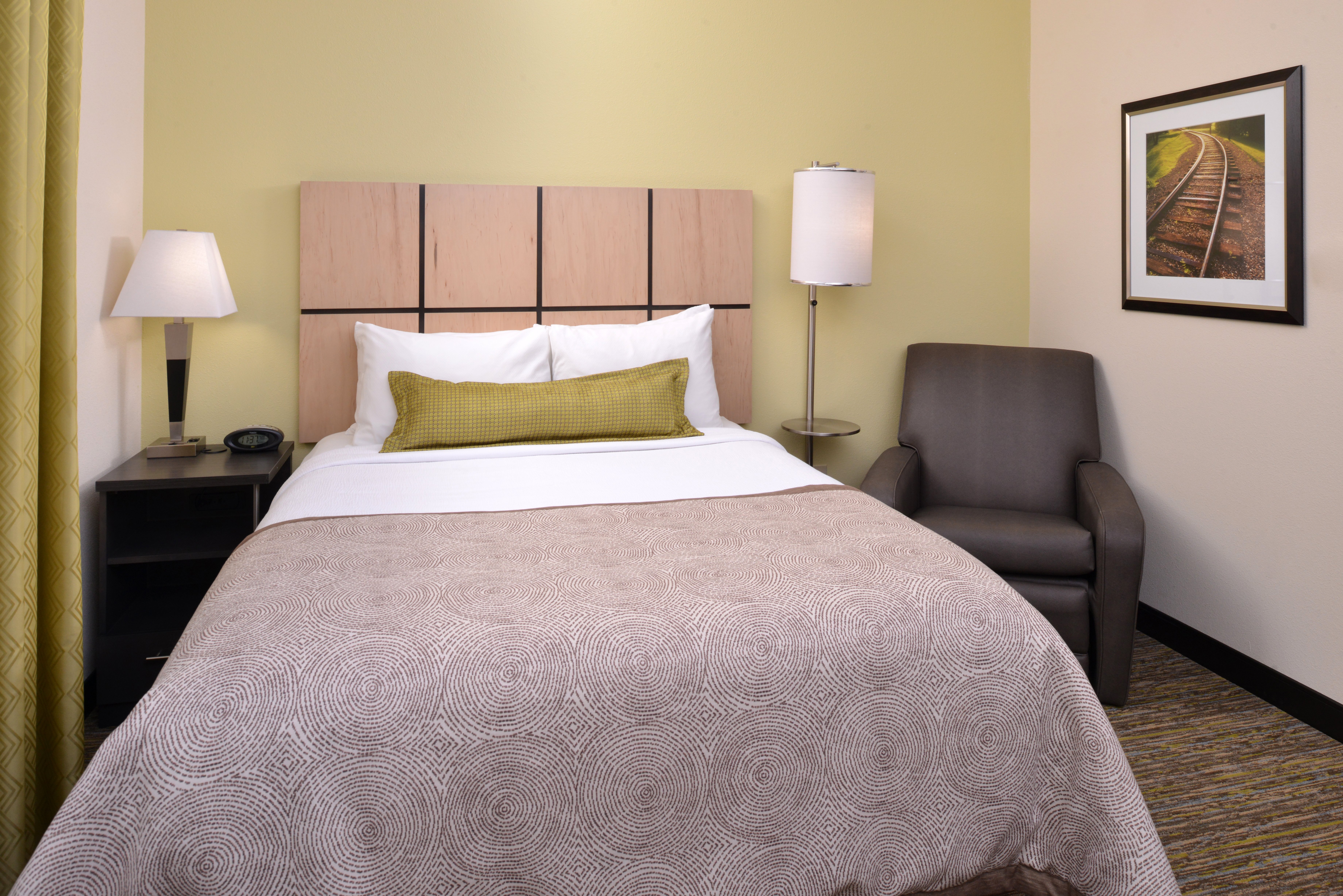 Candlewood Suites Morgantown Univ West Virginia 22/61