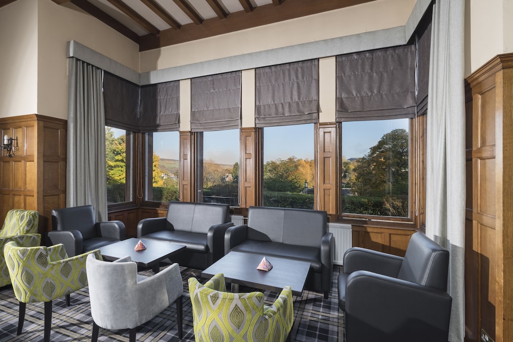 Highland Hotel 28/50