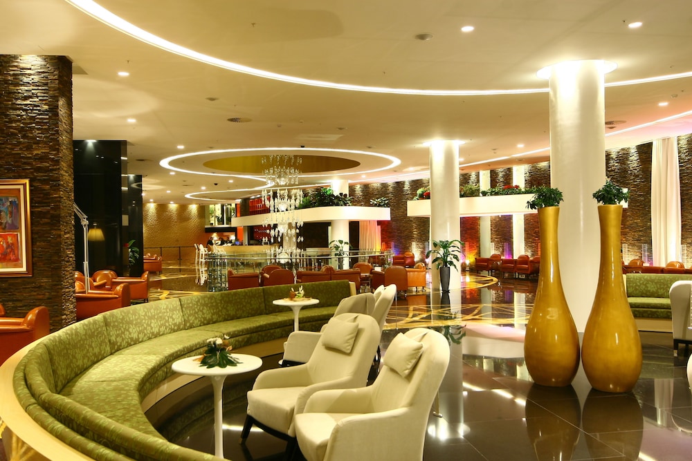 Splendid Conference Spa Resort 67/77