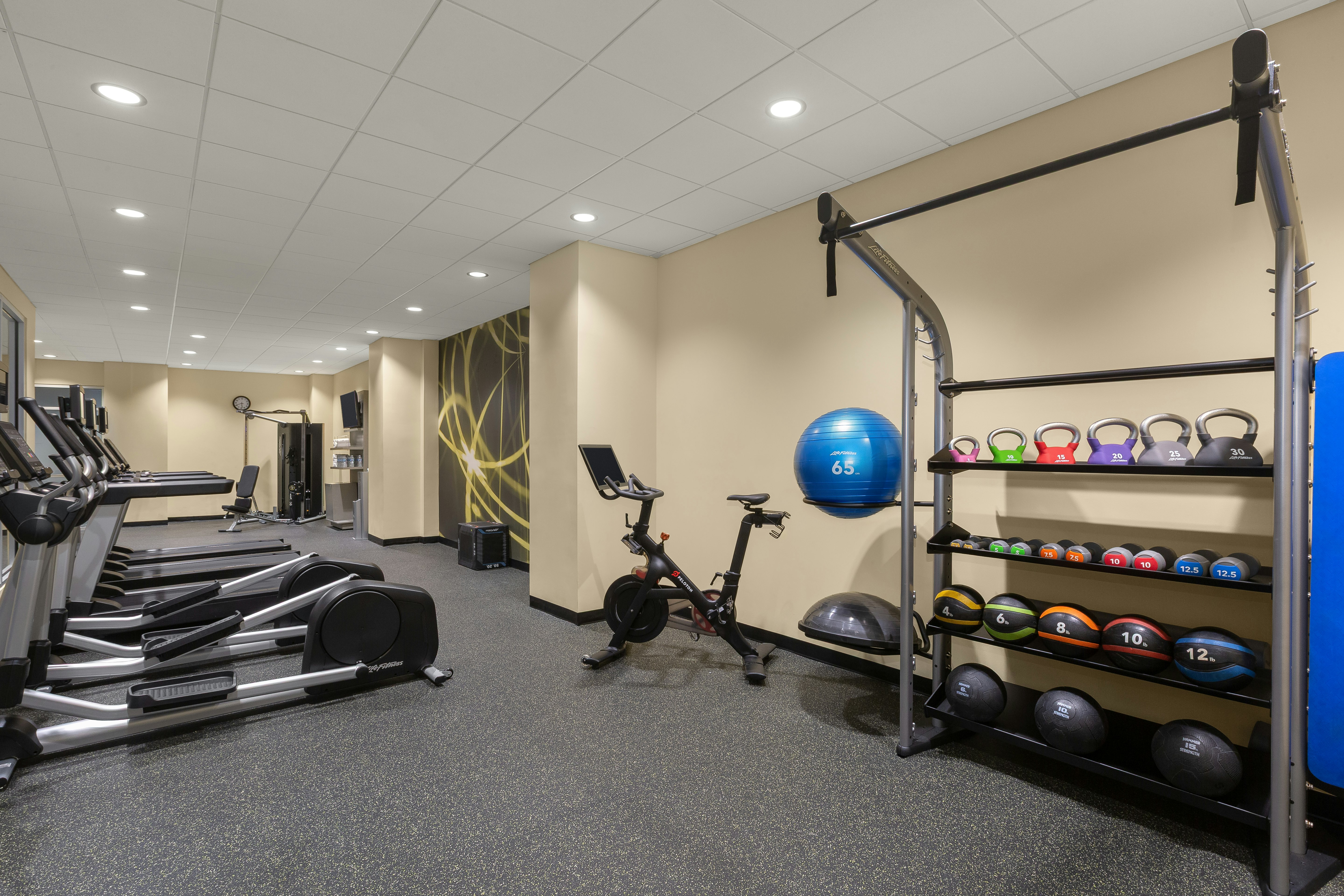 Hilton Garden Inn Indianapolis Downtown 12/24