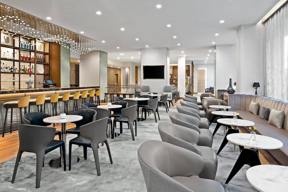 AC Hotel Saint-Julien-en-Genevois 46/48