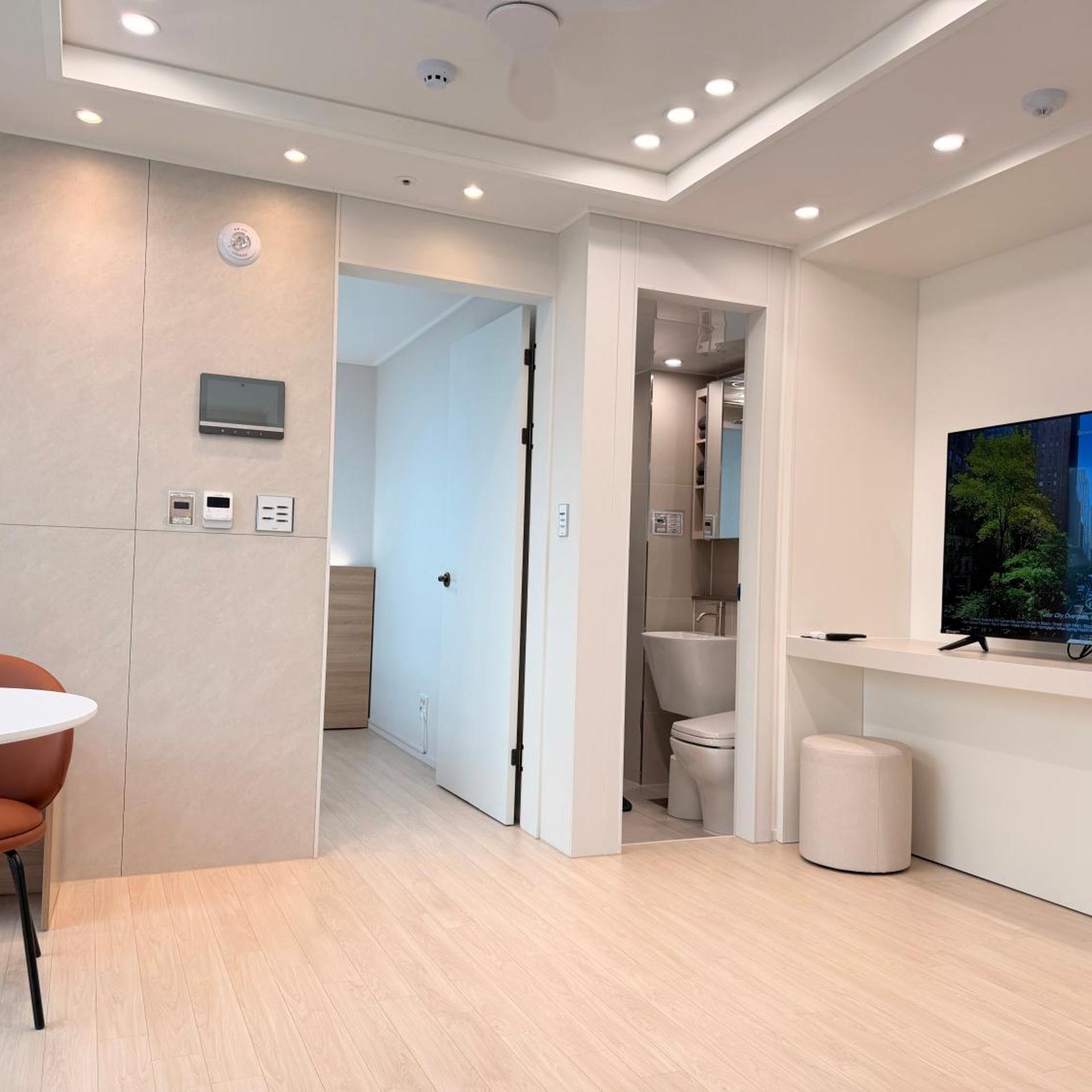 TRAVELUS Myeongdong 35/50