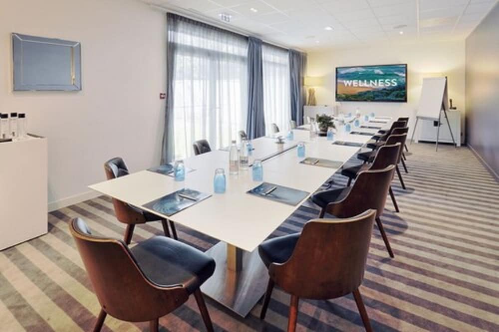 Relais Thalasso Baie De La Baule Chateau Des Tourelles 68/76