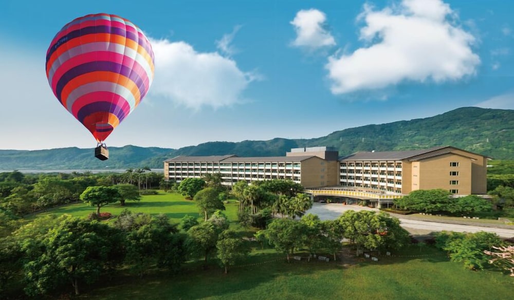 Luminous Hot Spring Resort 40/46