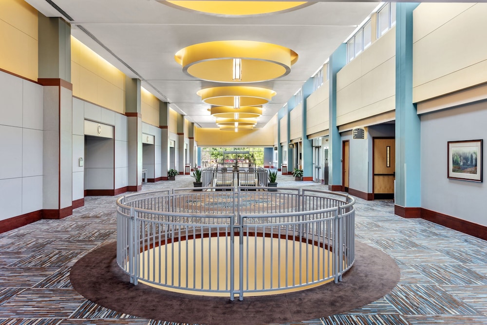 Delta Hotels by Marriott Midwest City at the Reed Conference Center 30/43