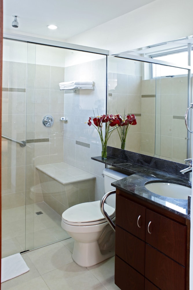 Estelar Medellin Apartaments 45/49
