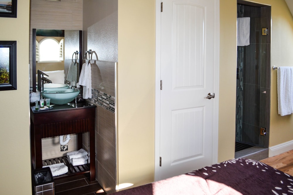 Rio Vista Inn & Suites Santa Cruz 43/73