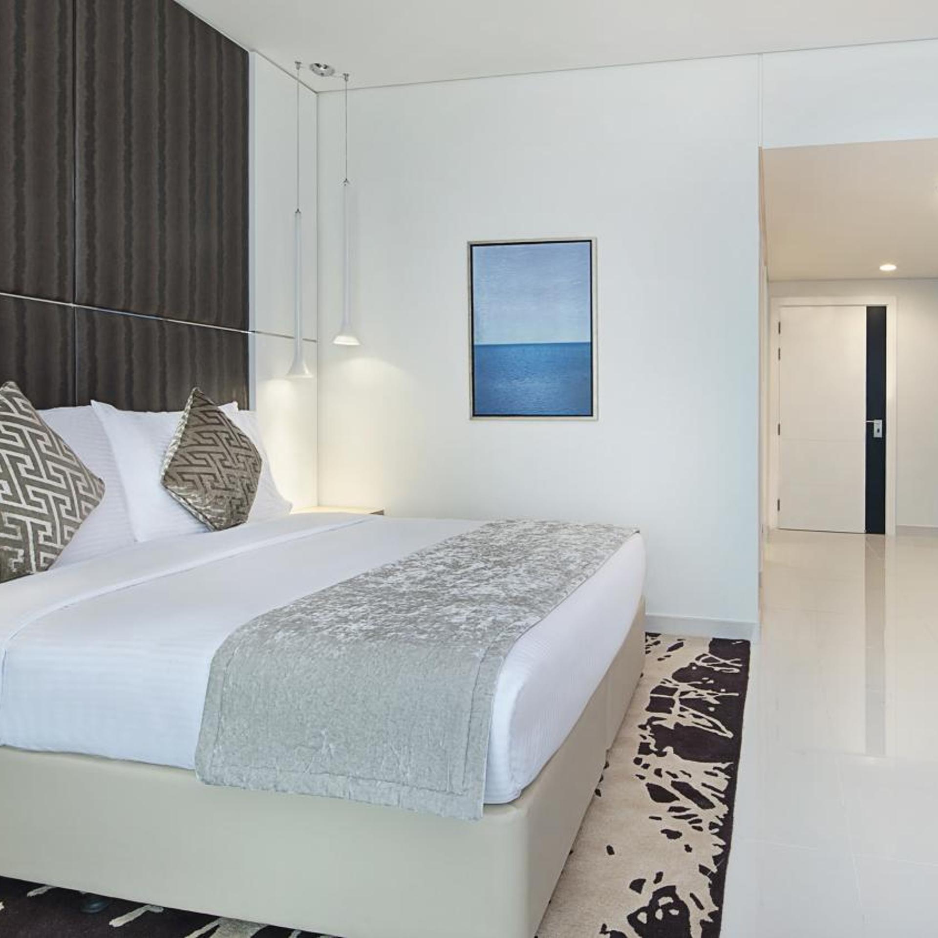 Deluxe, City Skyline View, Kitchenette