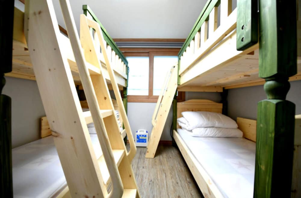 The View Hostel 12/27
