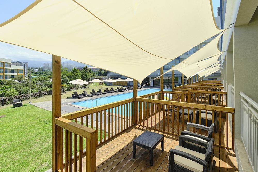 Shin Shin Hotel Jeju City 44/60