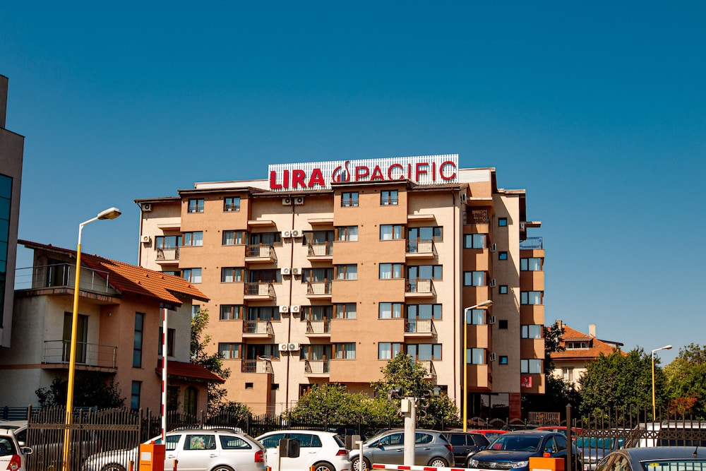 Lira Pacific 2/50