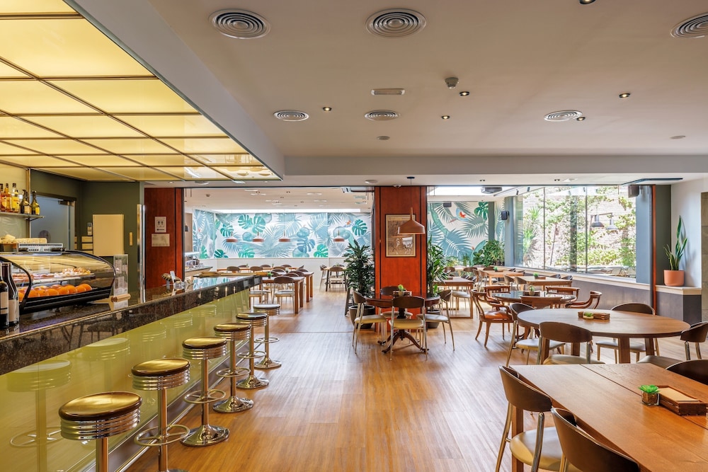 Hotel Ronda Lesseps 70/90