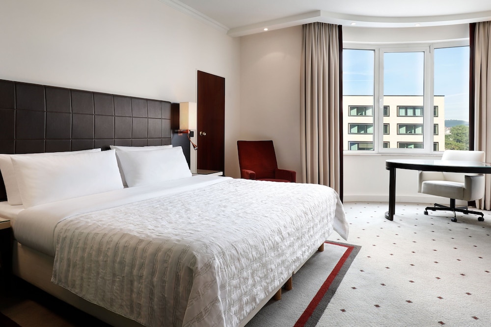 Superior, King Bed