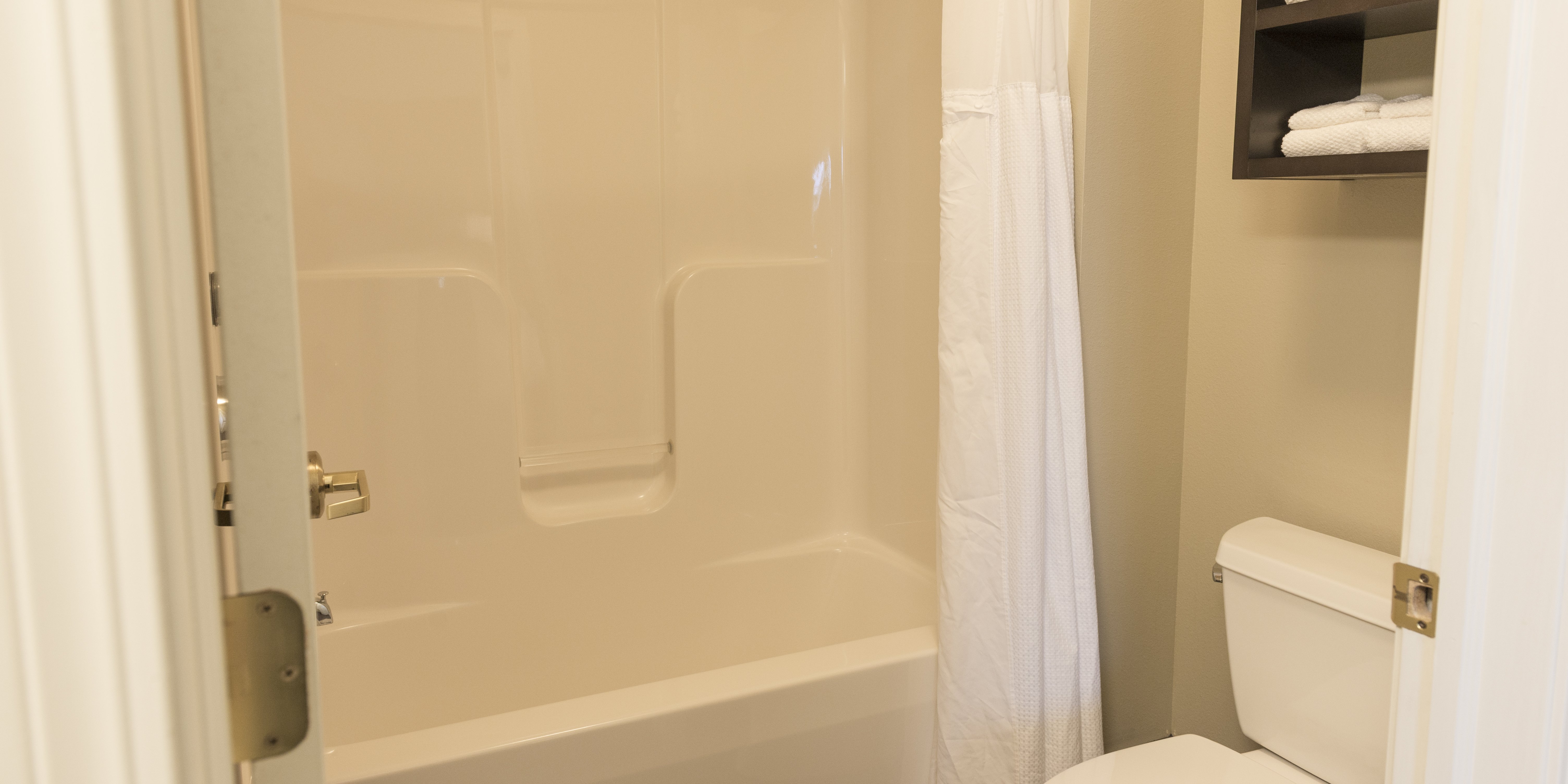 Staybridge Suites Fargo 50/53