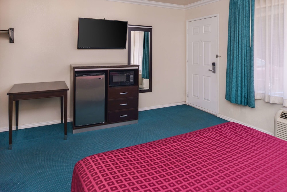 Americas Best Value Inn Atascadero Paso Roble 35/66
