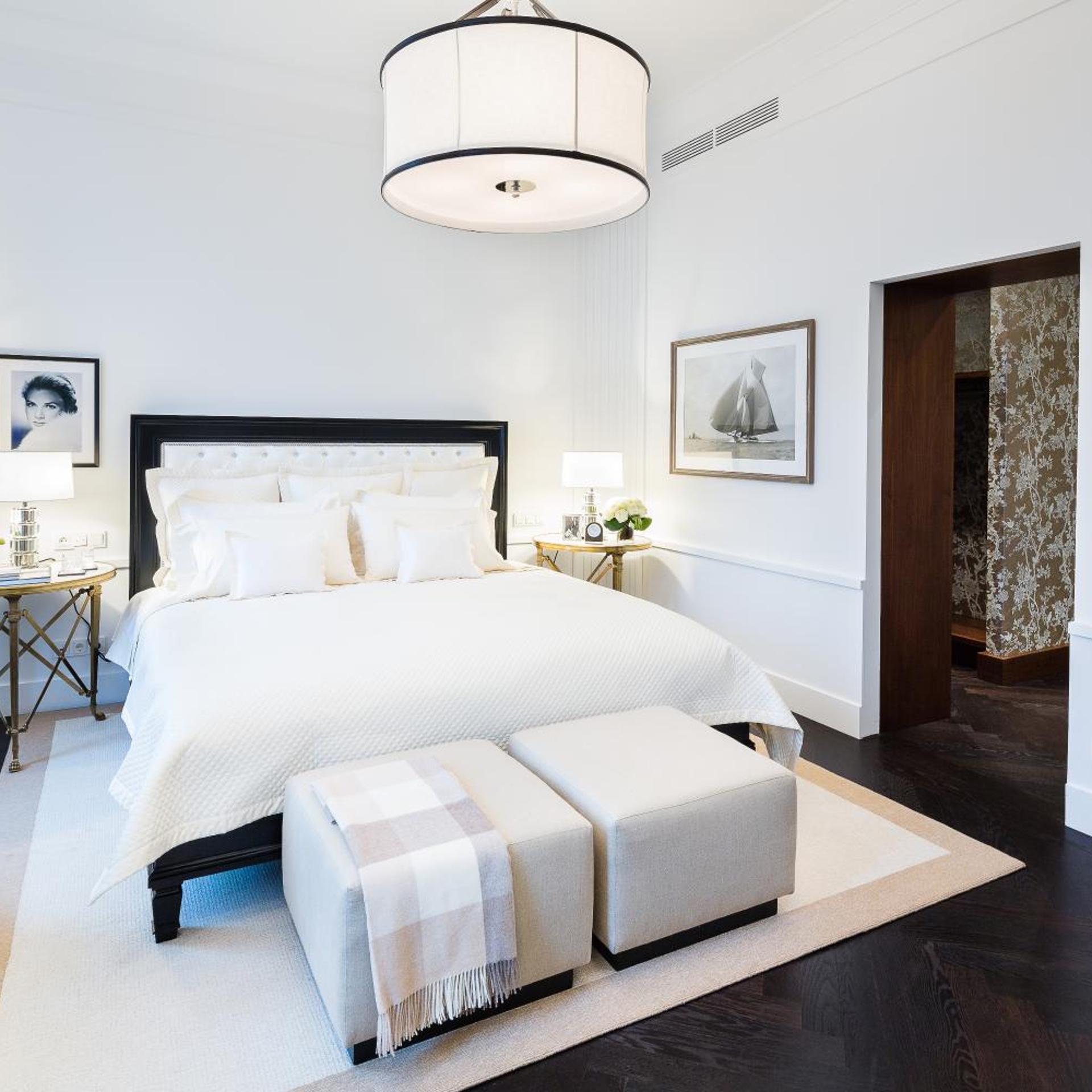 Celebrity, Suite, King Bed