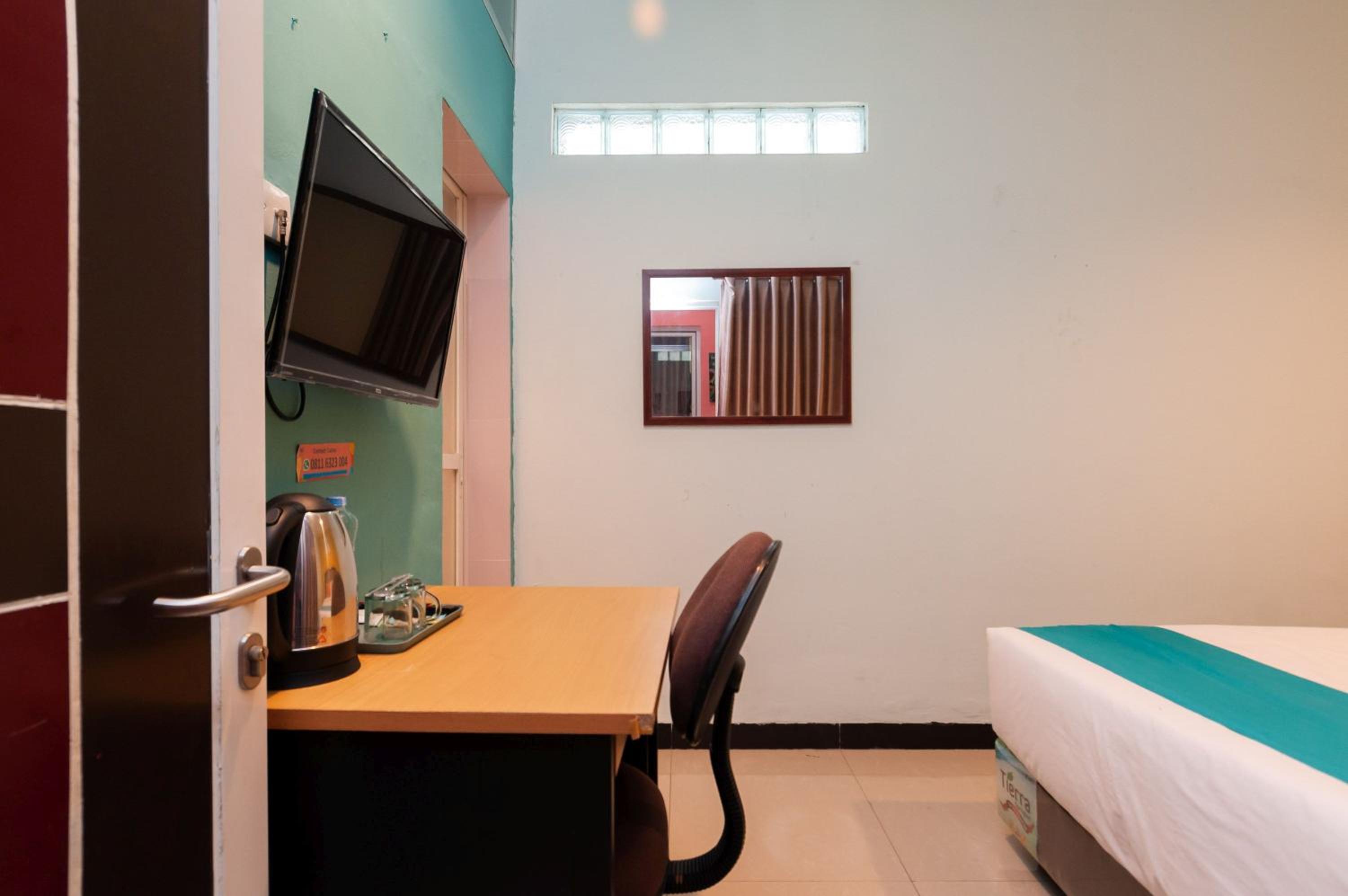 Sans Hotel Finest Medan 42/68