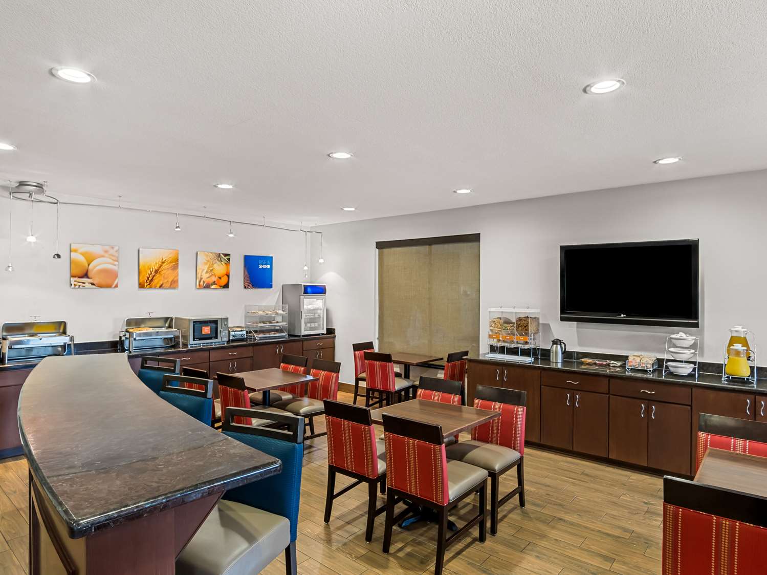 Comfort Suites Lindale - Tyler North 14/15