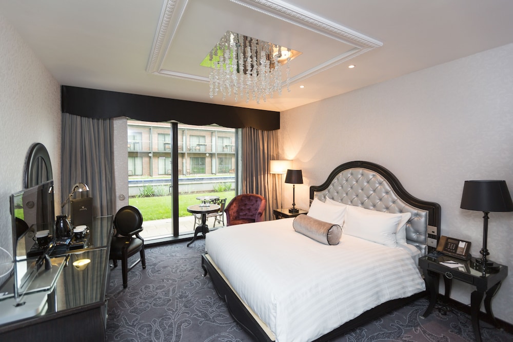 Hilton London Syon Park 29/81