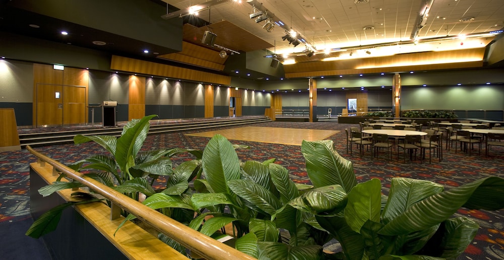 Mercure Sydney Liverpool 30/48