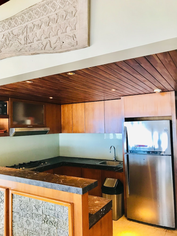 Anapuri Villas 7/50