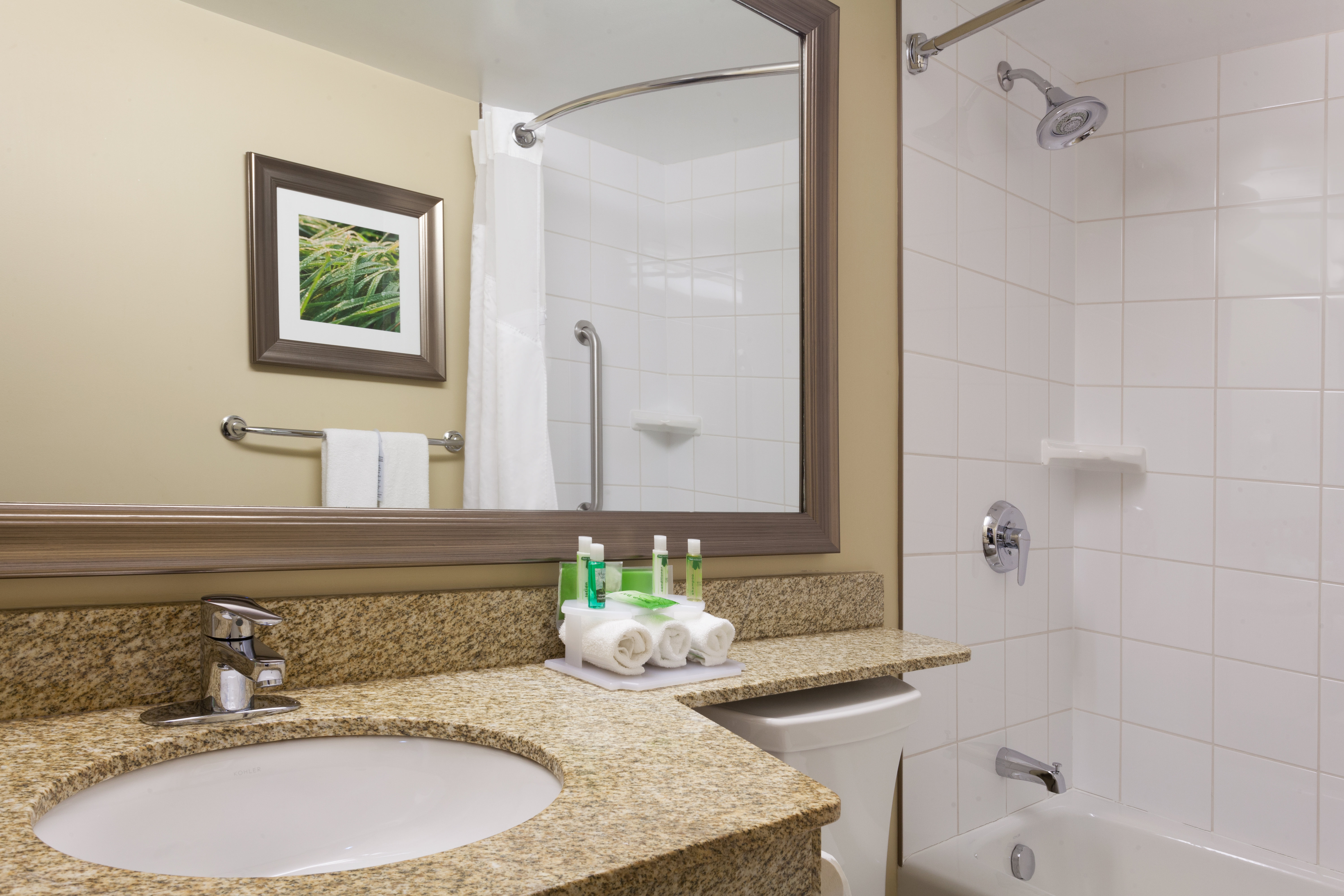 Holiday Inn Express Suites Fredericton 75/76