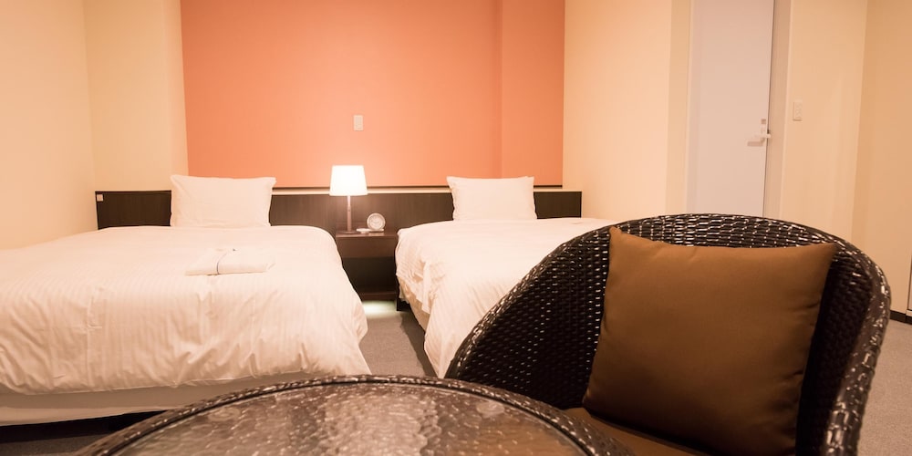 Crown Hotel Okinawa Annex 18/50