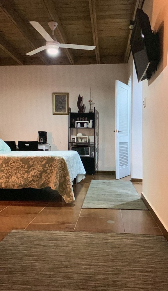 MANAYA BED & BREAKFAST 39/74