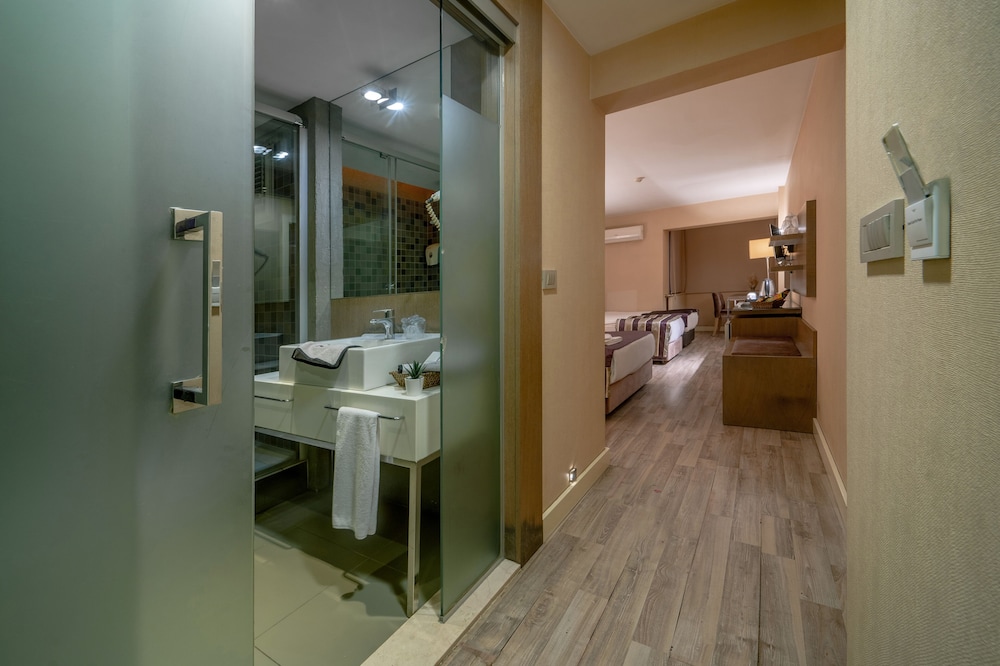 The New Hotel Zeybek 27/74