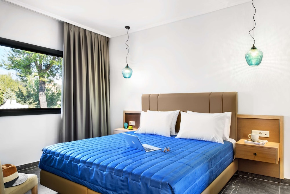 Philoxenia Hotel 12/68